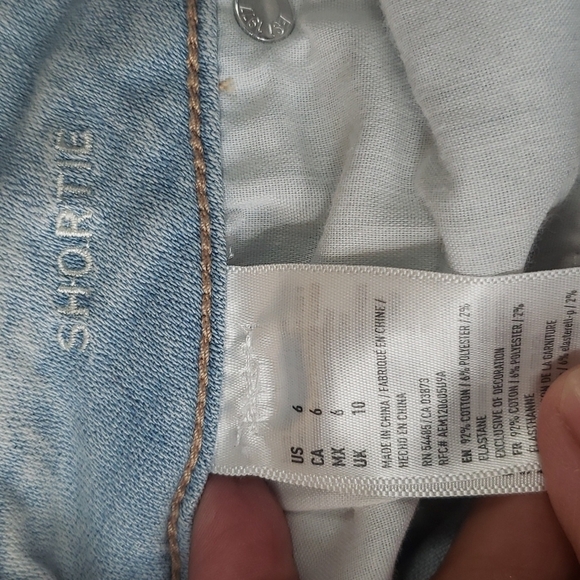 American Eagle Outfitters Distressed Shortie - Picture 4 of 5